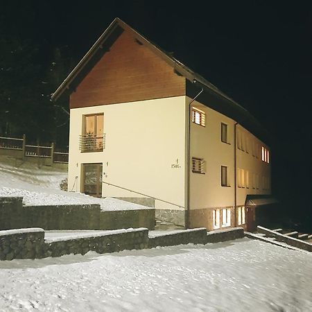 Karmelitanski Dom Goscinny Zawoja Exterior foto